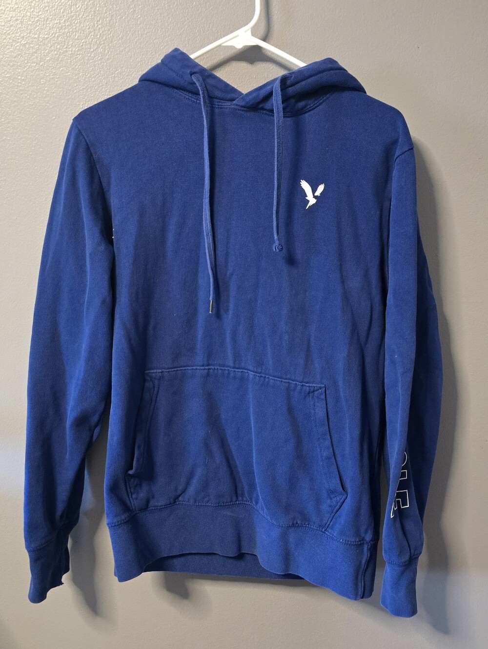 American Eagle Men's Small Blue Long Sleeve Hoodie Shirt